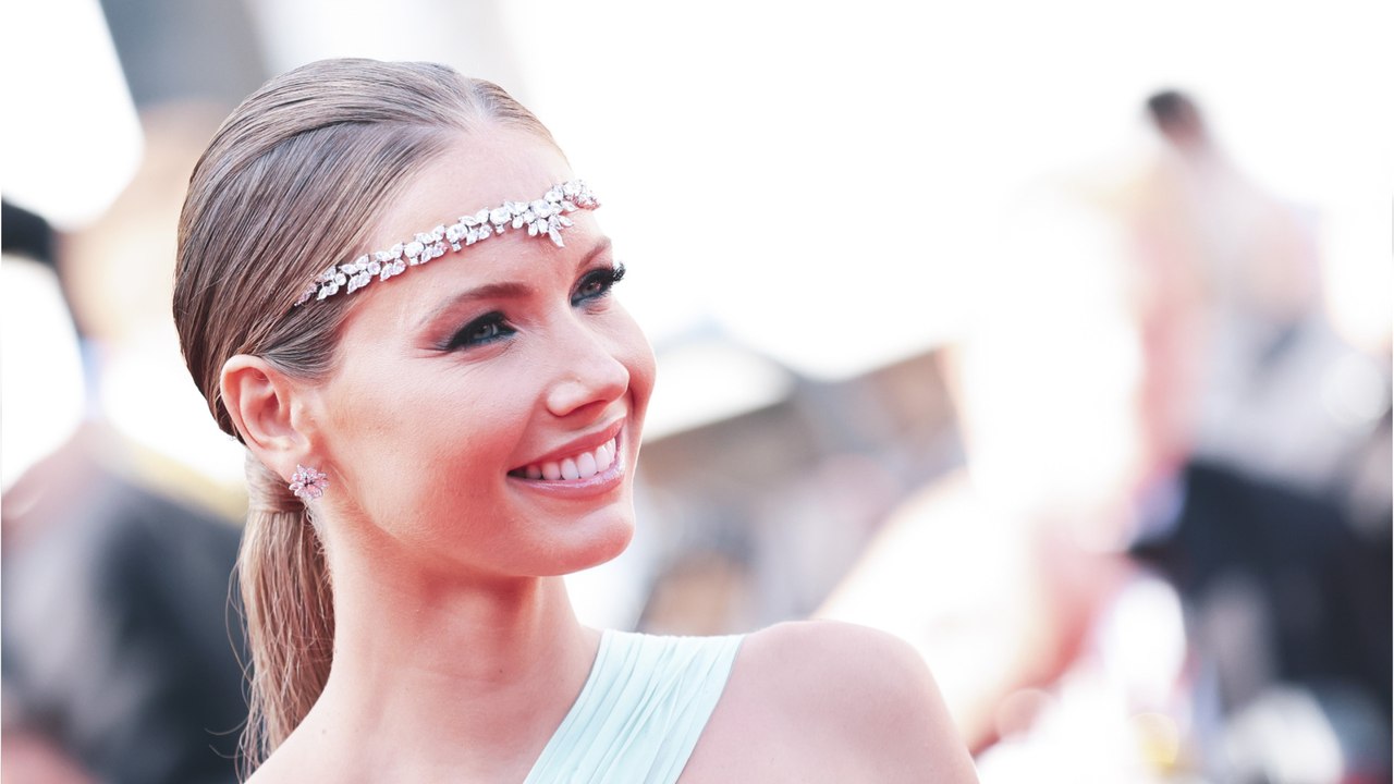 VOICI - "Tu ressembles à la Miss" : Amandine Petit (Miss France 2021) confondue avec Amandine Petit, son anecdote hilarante