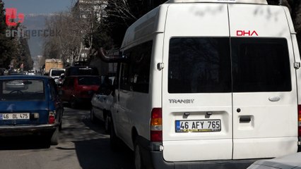 10 kişilik aile soba kurdukları minibüste yaşıyor