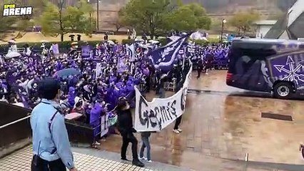 Michael Skibbe'nin öğrencileri, depremzedeler için yardım topladı