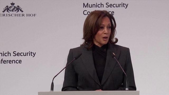Kamala Harris asegura tener pruebas de que Rusia ha cometido “crímenes contra la humanidad” en Ucrania