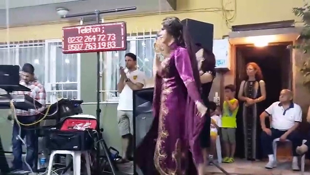 Gelin Kina Gecesinde Cok Guzel Oynadi