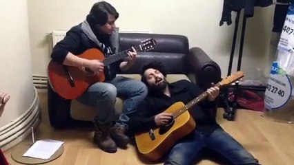 İsmail Baki Bu Kez de Halil Sezai'ye Taktı