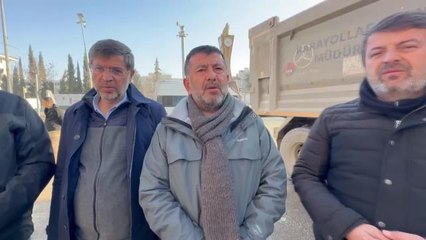 Veli Ağbaba, Adıyaman'da: "Çadırdan Gıdaya, Sudan Giyim Eşyasına Kadar Her Şeye İhtiyaç Var. Herkesi Adıyaman'a Destek Olmaya Davet Ediyorum"