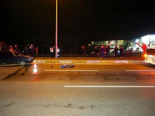 Balıkesir'de yolun karşısına geçerken otomobilin çarptığı şahıs hayatını kaybetti
