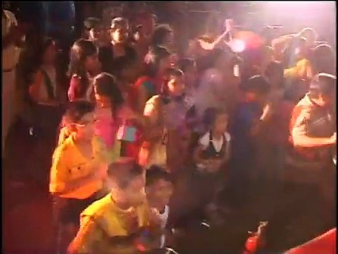 Ek Do Teen | Singer Alka Yagnik Live Singing Super Hit Iconic Song ❤❤ Laxmikant-Pyarelal Anil S Kapoor Madhuri Dixit - Nene T-Series Bollywood Classics Mile Sur Mera Tumhara/मिले सुर मेरा तुम्हारा