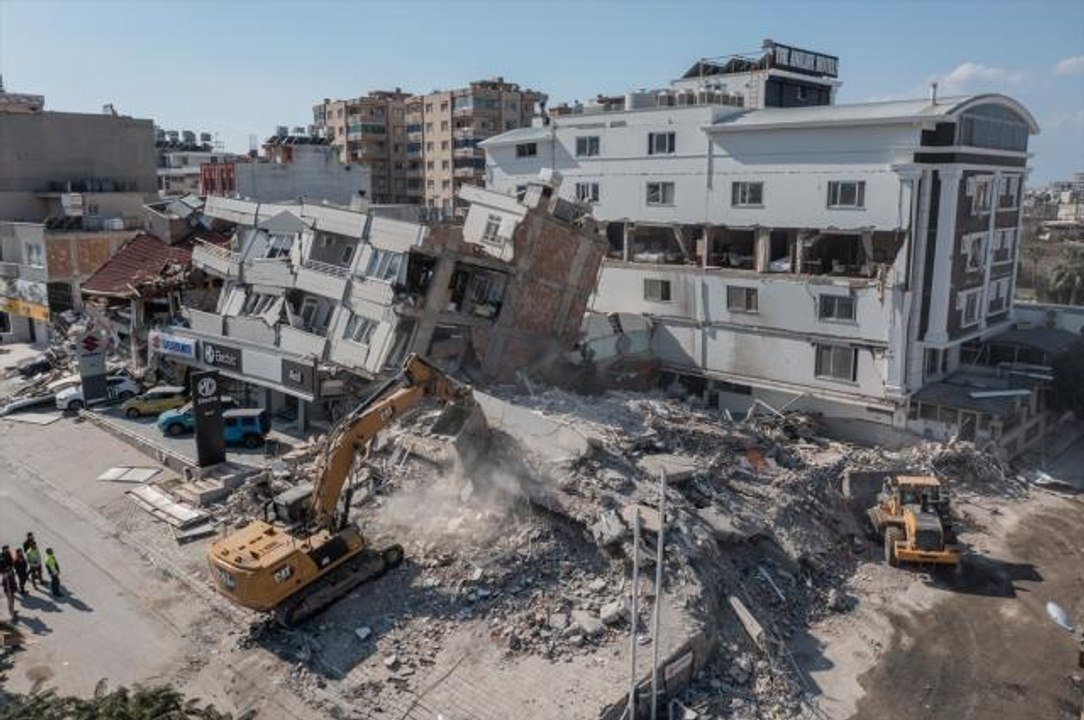 Deprem vefat sayısı kaç oldu? 19 Şubat Depremde kaç kişi vefat etti? 10 ili vuran depremde kaç kişi hayatını kaybetti?