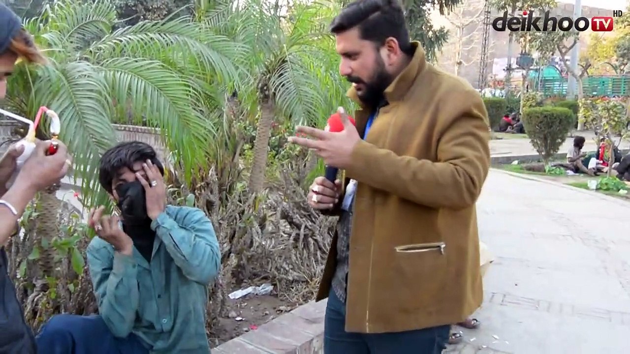 Fojion Ka Nasha Karny Wala Larka Anchor Ky Pas Pohanch Gya __ Deikhoo Tv
