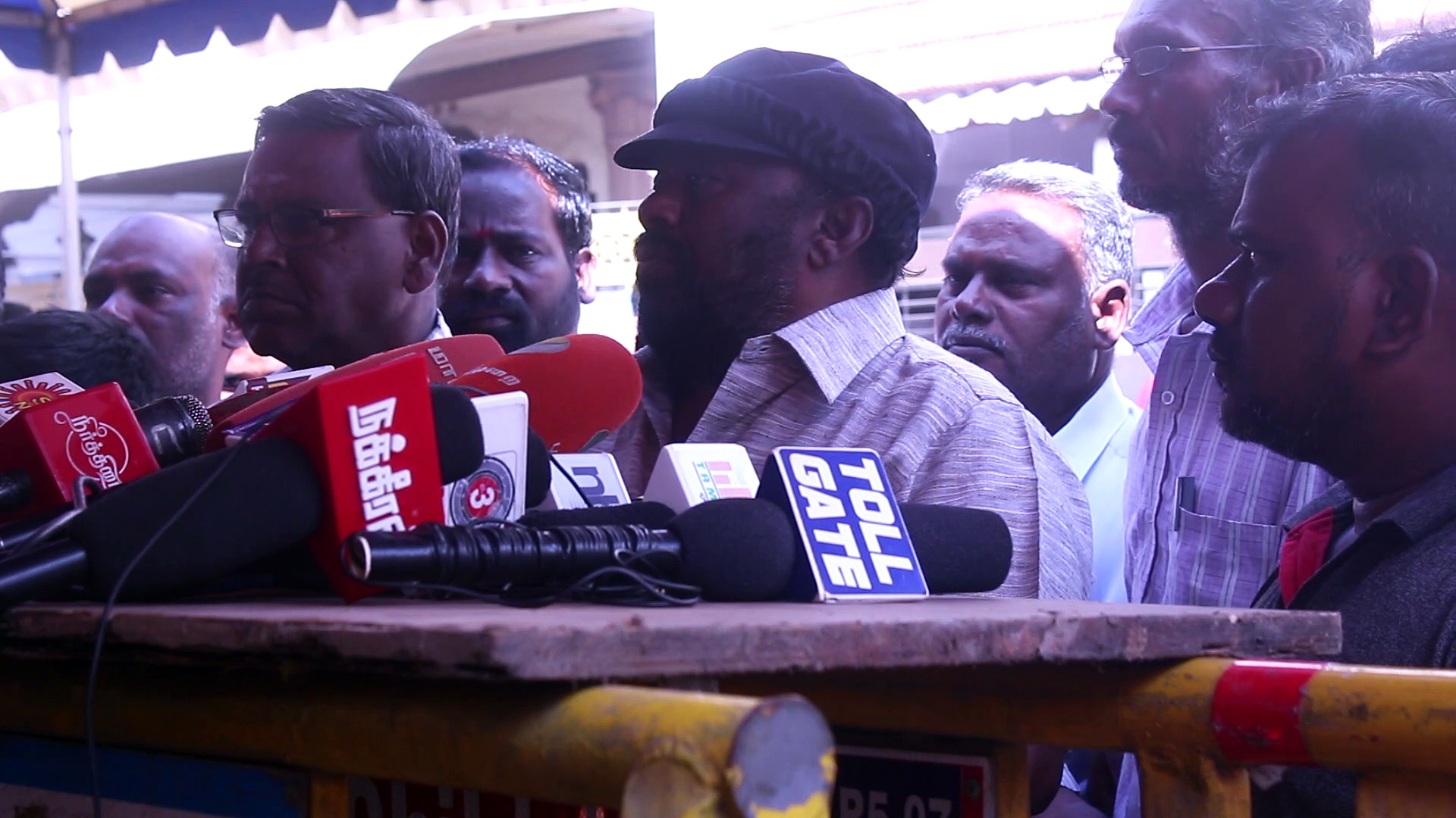 நைட் கூட பேசுனேன்... இன்னைக்கு இப்படி ஆகிடுச்சு - மயில்சாமி மறைவால் எமோஷனல் ஆன நடிகர் செந்தில்
