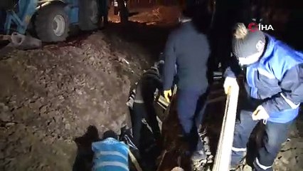 Kahramanmaraş'ta defin işlemleri gece de sürüyor