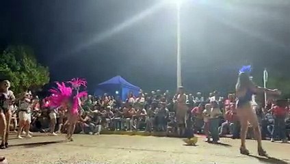 Escuela de Samba La Pa Gozar desfilando - Tacuarembó, Uruguay (05/02/2023)