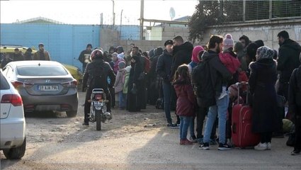 Depremlerden dolayı Suriyeliler ülkelerine dönüyor