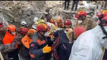 AFAD Afyonkarahisar ekibi afet bölgesinde çalışmalarını sürdürüyor