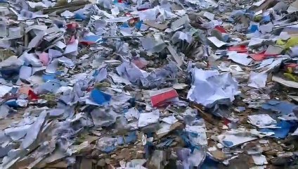 Az hasarlı olan Elbistan Belediyesi yıkıldı; Resmi evraklar enkaz altında!