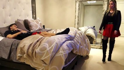 Erkek Arkadaşa İğrenç Şaka! (2)