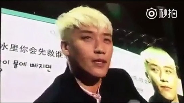 SEUNGRI CUTE MOMENT @BIGBANG FANMEETING IN NANJING 160320 (Funny)
