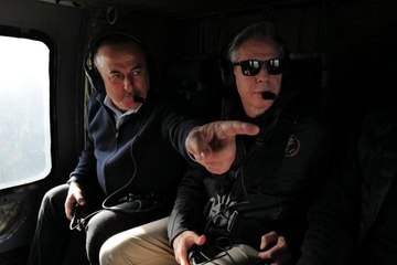 Dışişleri Bakanı Çavuşoğlu, ABD'li mevkidaşı ile deprem bölgesinde incelemelerde bulundu