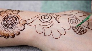 tattoo with henna