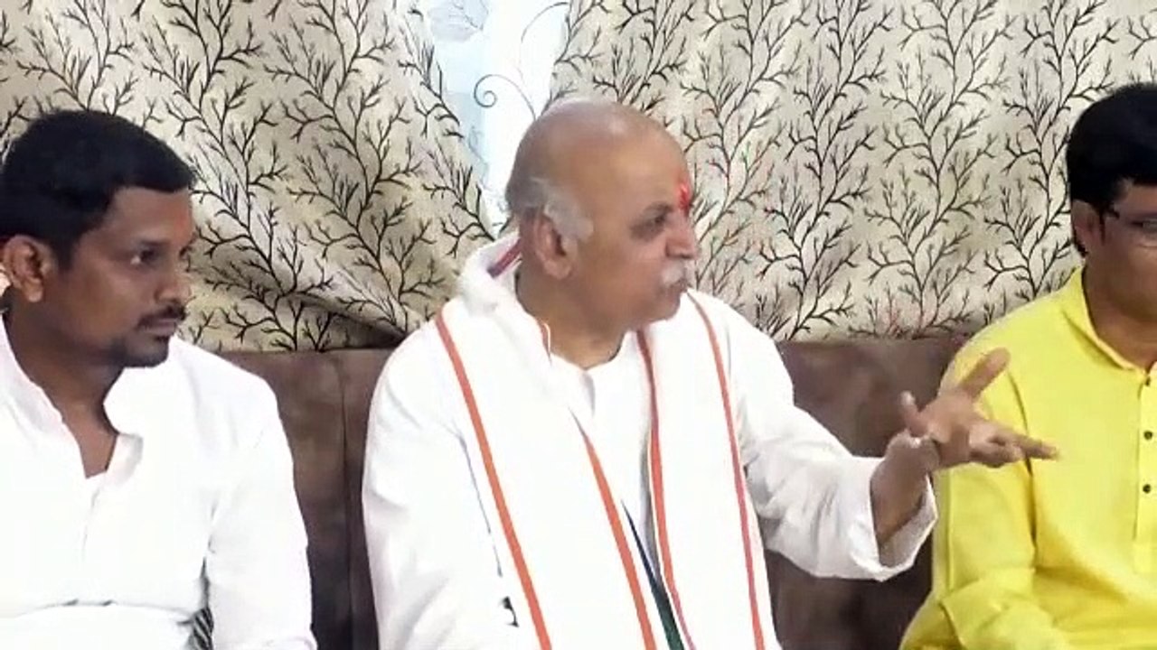 सिर कट जाए तो भी मस्जिद नहीं जाउंगा, लेकिन उन्हें शिव मंदिर लाऊंगा : प्रवीण तोगडिय़ा