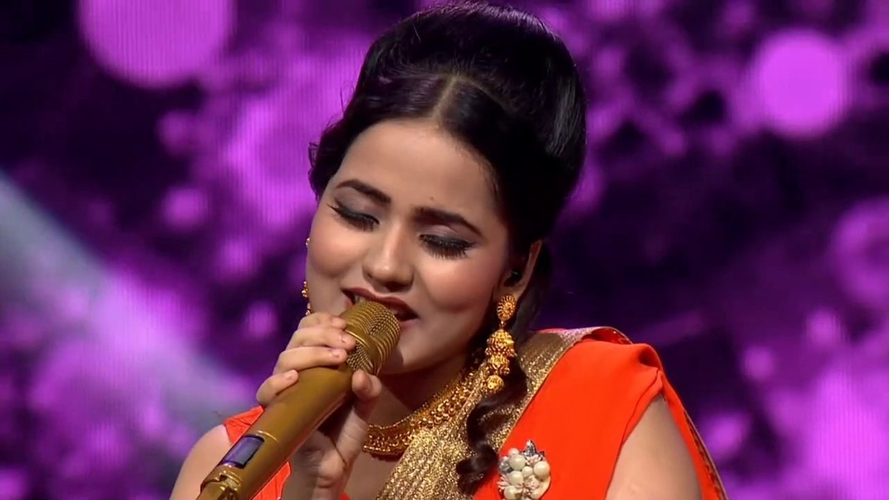 Bidipta Chakraborty Marvelous Performance| Indian Idol 13| Bindiya Chamkegi| Dharam Ji & Mumtaz ji.