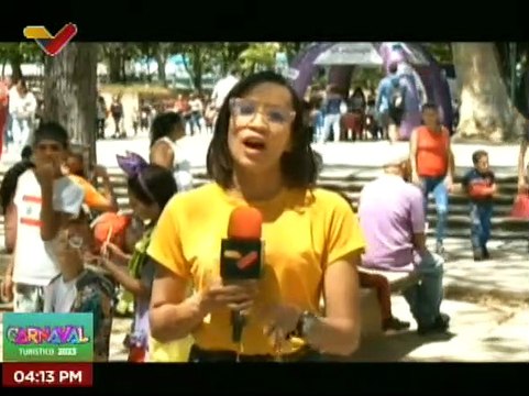 Niños y niñas disfrutan de la variedad de atracciones en el Parque Francisco de Miranda