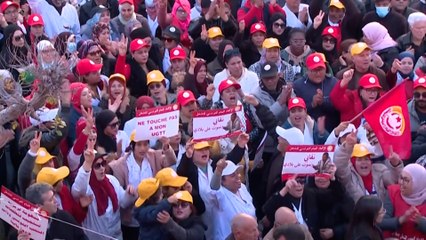 تنديدا بتدابير سعيد الاستثنائية.. اتحاد الشغل التونسي ينجح في حشد الشارع إلى جانبه