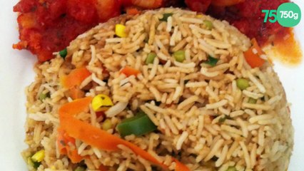 Riz cantonnais et crevettes en sauce