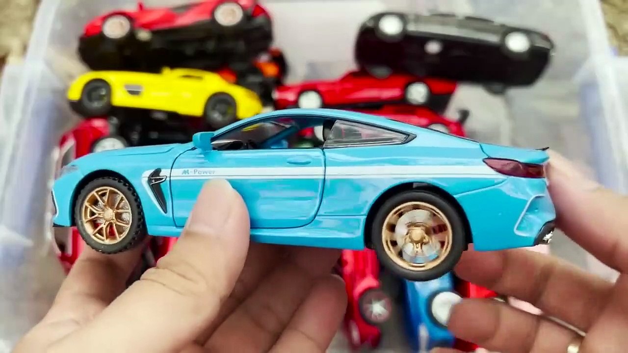 Box Full Welly Cars Diecast Cars