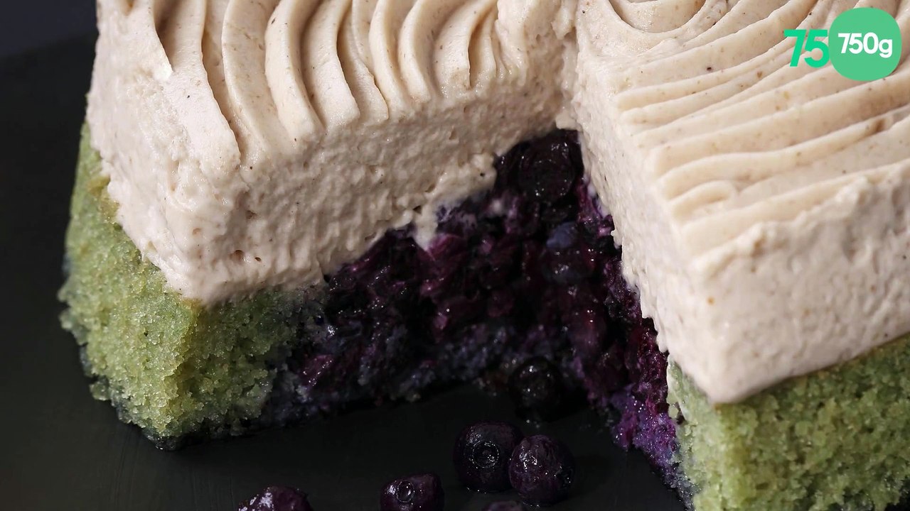 Entremet crème de Marron, pistache et myrtilles sauvages du Canada