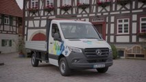 The new Mercedes-Benz eSprinter Flatbed Driving Video