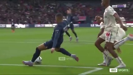 ملخص مباراة باريس سان جيرمان وليل 4-3 - هدف ميسي وجنون المعلق