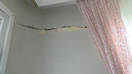 DEPREMİ GAZİANTEP'TE YAŞADI, İSTANBUL'DA KOLONLARI ÇATLAMIŞ EVİNE SIĞINDI