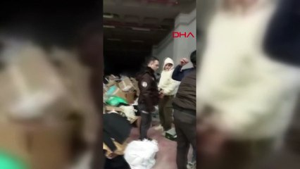 Depremzedelere toplanan yardımları çalmak isterken suçüstü yakalandılar