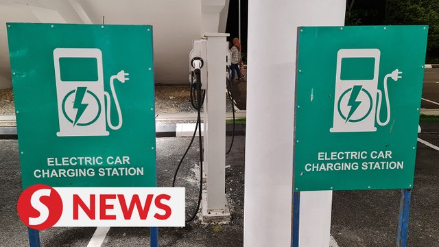 Govt fine-tuning suggestions to increase EV cars as official vehicles