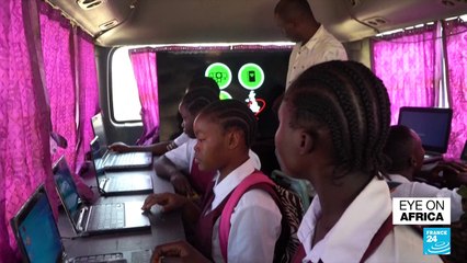 A bus equipped with computers fights digital illiteracy in Liberia