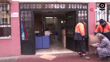 İstanbul'da tahliye kararı verilen okullarda taşıma işlemi başladı