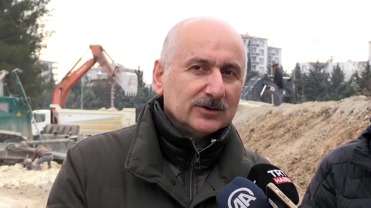 Ulaştırma ve Altyapı Bakanı Karaismailoğlu: Bu kadar dayanıklı yollar sayesinde ulaşımı kesintisiz sağlamış olduk