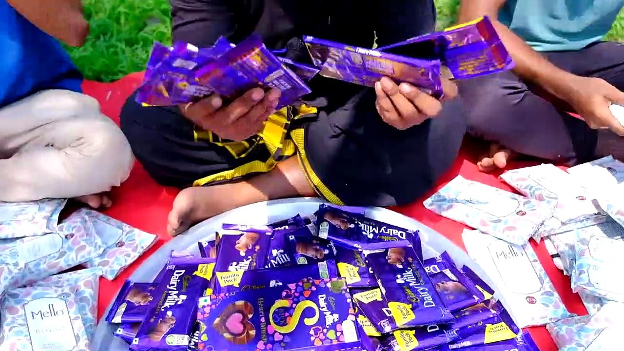Biggest Diary Milk In The World _ Valentine's Day Special _ M4 Tech _