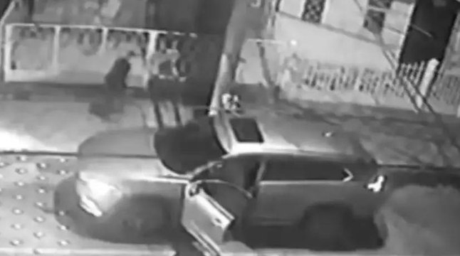 En video: ladrones hurtaron camioneta con conductor a bordo