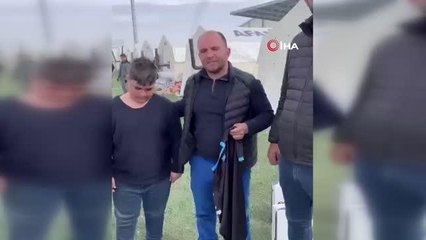 Türkiye yazılı topa vurmayan Enes Trabzonspor'un gönderdiği top ve formasına kavuştu