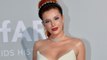 Bella Thorne refuses to sign naked pictures of herself