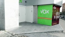 La sede de Vox amanece con pinturas ofensivas tras las insinuaciones de Olona