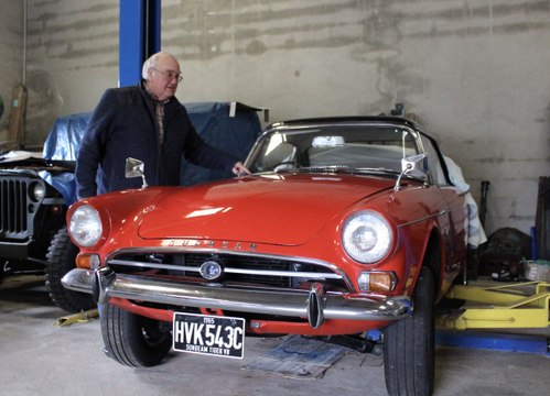 John collectionne les véhicules anciens en Centre-Bretagne