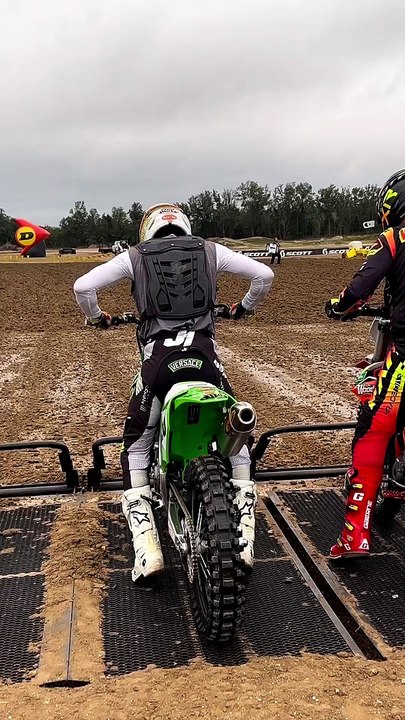 Comment what's wrong with his start.!! #short #motocross #supercross