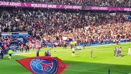 Lionel Messi - Amazing Last Minute Free Kick Goal vs Lille!