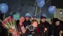 Kazak ekipler, ülkelerinde Türk ve Kazakistan bayrakları ile karşılandı