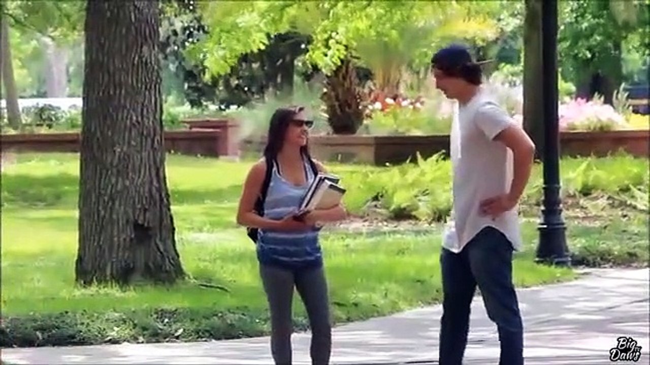 Kızlara Çıkma Teklifi Edip Reddedilince Ağlamak!