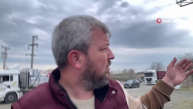 Damperi açılan kamyon MOBESE direğini devirdi