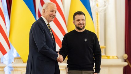 바이든 美 대통령, 예고 없이 키이우 방문...5억 달러 지원 / YTN