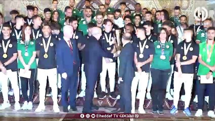 بن شيخ : " هذا ليس فريق وطني لبسولو فقط الألوان الوطنية "