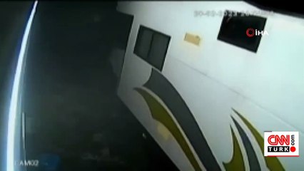 Hatay’daki 6.4 büyüklüğündeki deprem kameralarda